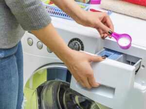 آیا ریختن تاید زیاد ماشین لباسشویی را خراب میکند؟